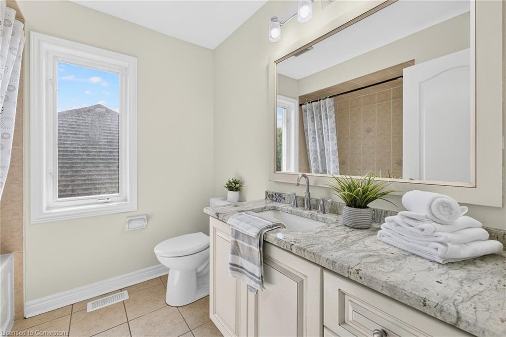 3322 Fox Run Circle, Oakville, ON - Indoor Photo Showing Bathroom