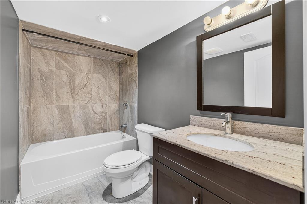 3322 Fox Run Circle, Oakville, ON - Indoor Photo Showing Bathroom