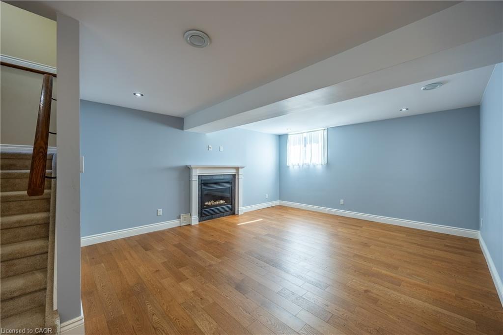 5 Wood Duck Way, Port Rowan, ON - Indoor With Fireplace