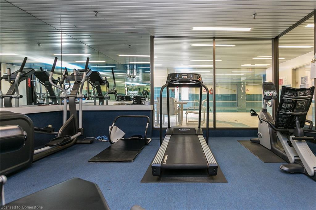 710-100 Lakeshore Road E, Oakville, ON - Indoor Photo Showing Gym Room