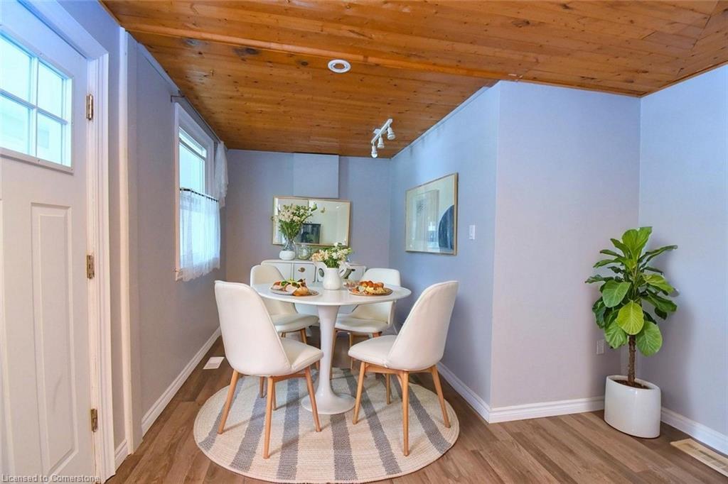 120 Clara Street, Thorold, ON - Indoor Photo Showing Dining Room