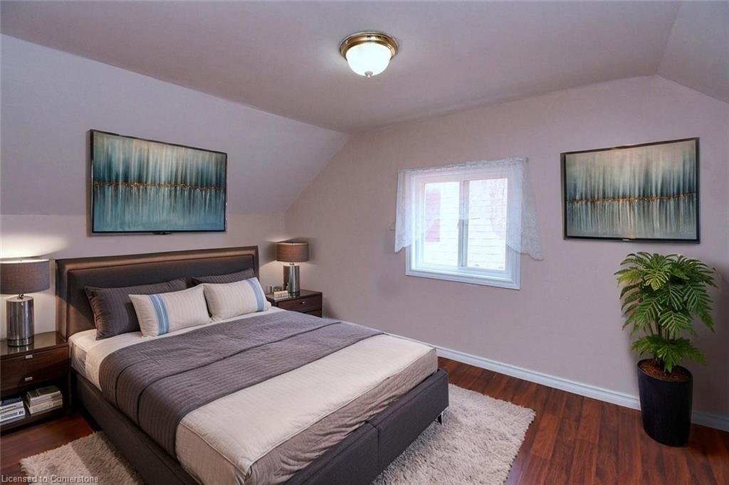 120 Clara Street, Thorold, ON - Indoor Photo Showing Bedroom