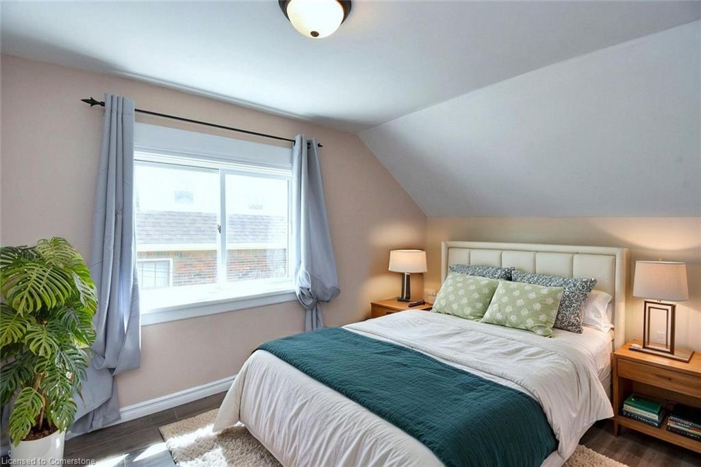 120 Clara Street, Thorold, ON - Indoor Photo Showing Bedroom