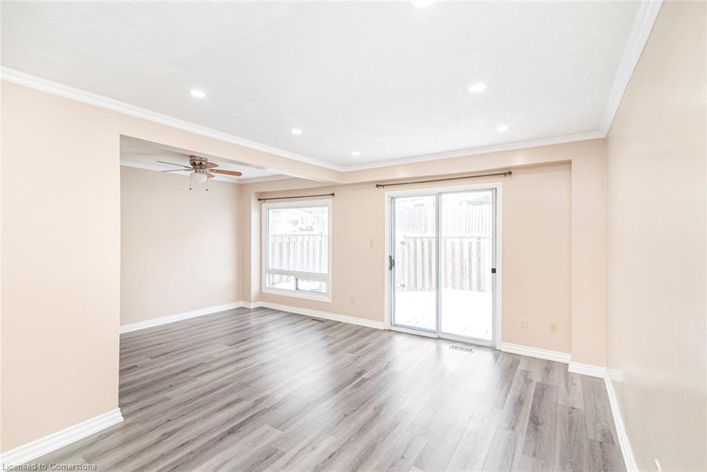 35-14 Derby Street, Hamilton, ON - Indoor Photo Showing Other Room