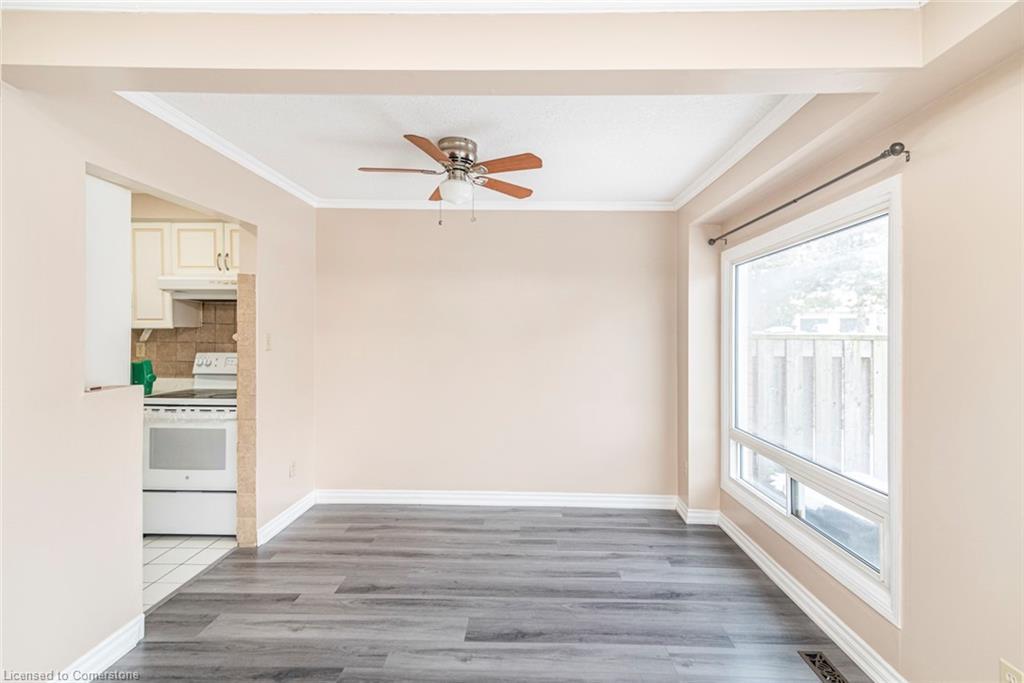 35-14 Derby Street, Hamilton, ON - Indoor Photo Showing Other Room