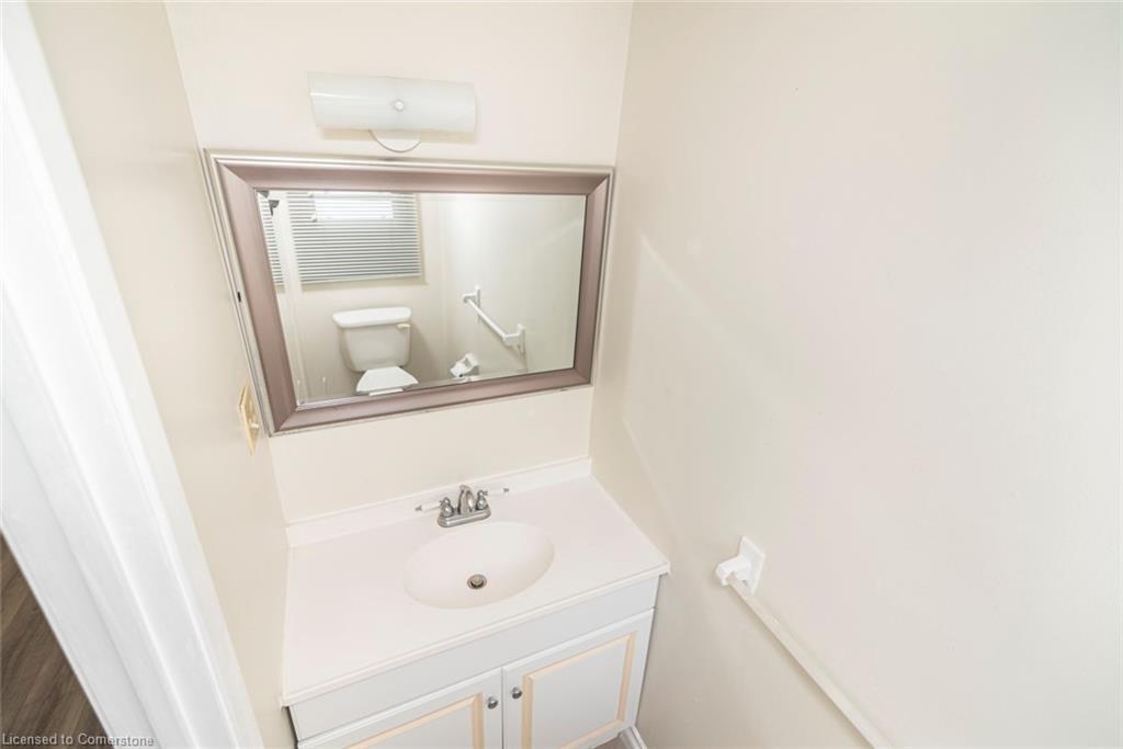 35-14 Derby Street, Hamilton, ON - Indoor Photo Showing Bathroom