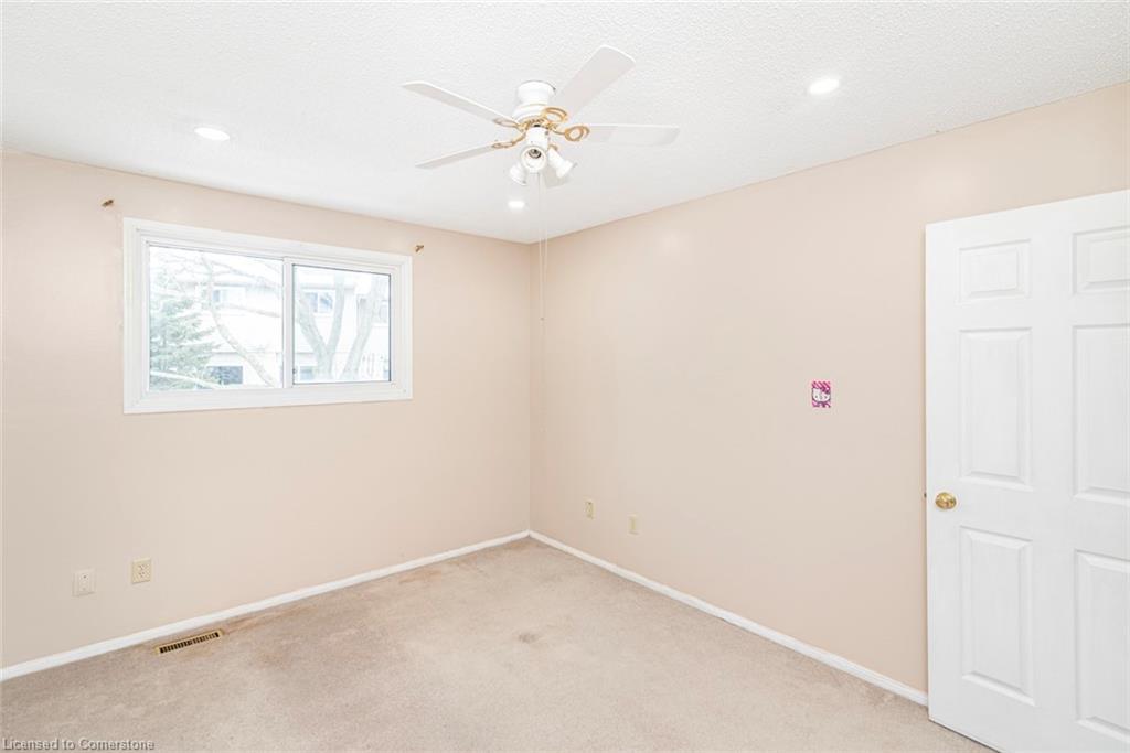 35-14 Derby Street, Hamilton, ON - Indoor Photo Showing Other Room