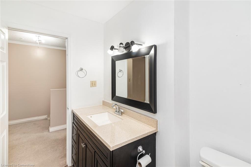 35-14 Derby Street, Hamilton, ON - Indoor Photo Showing Bathroom