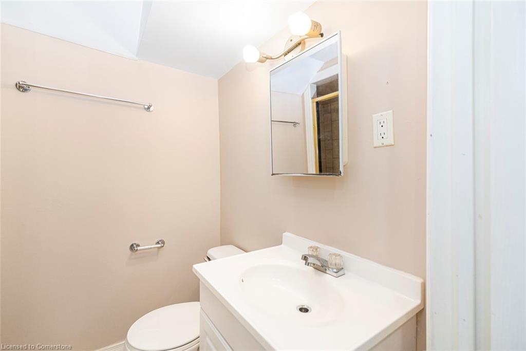 35-14 Derby Street, Hamilton, ON - Indoor Photo Showing Bathroom
