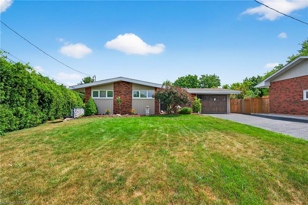 90 Mountain Avenue N, Stoney Creek, ON - Outdoor