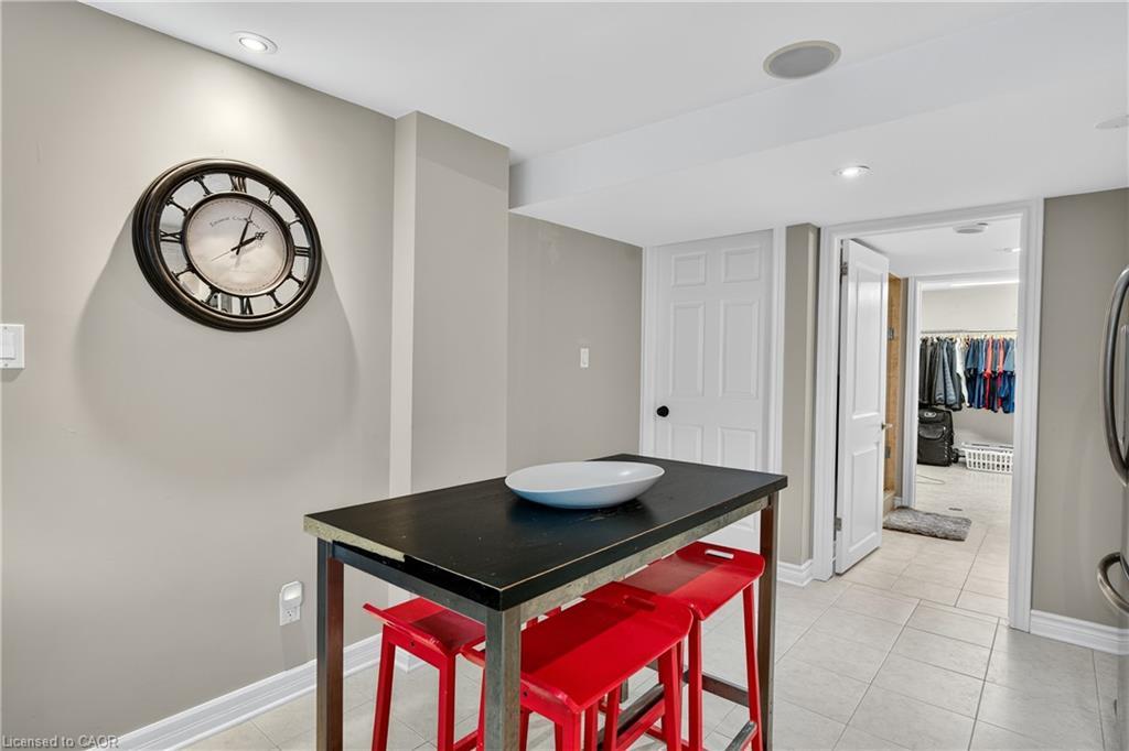 90 Mountain Avenue N, Stoney Creek, ON - Indoor Photo Showing Other Room