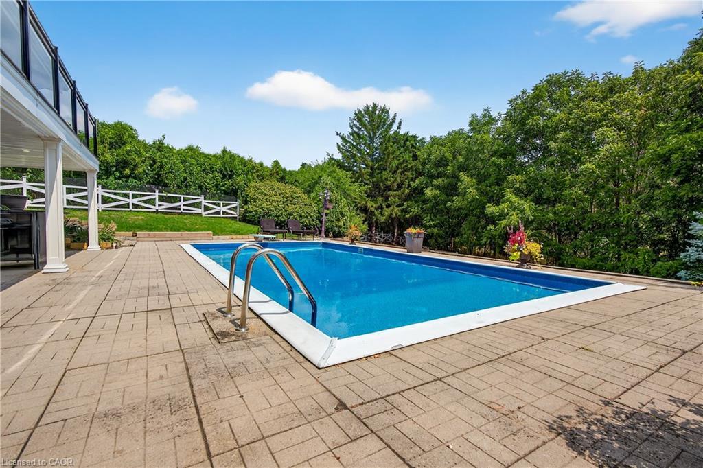 90 Mountain Avenue N, Stoney Creek, ON - Outdoor With In Ground Pool With Deck Patio Veranda With Backyard