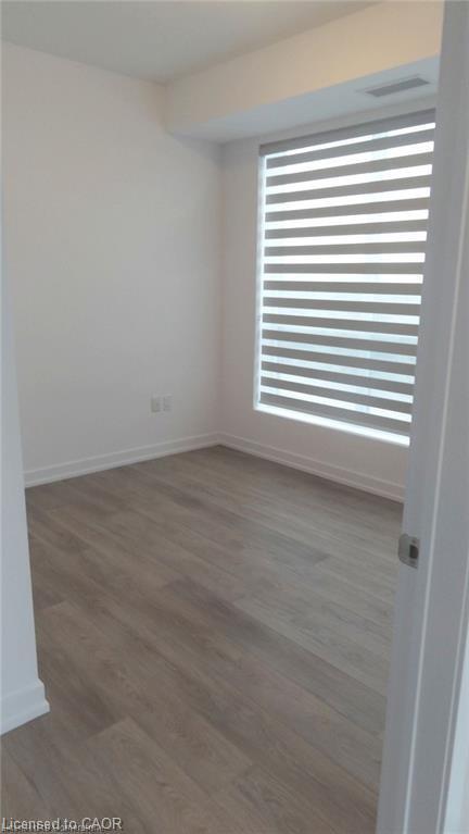 1005-450 Dundas Street E, Waterdown, ON - Indoor Photo Showing Other Room