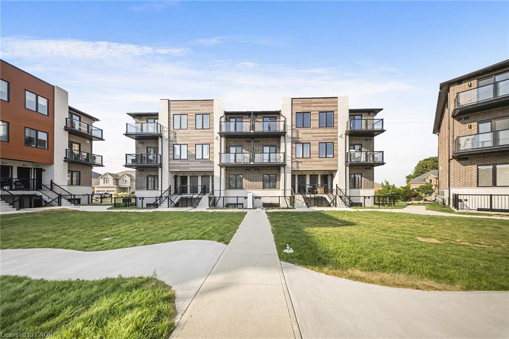 25-10 South Creek Drive, Kitchener, ON - Outdoor With Facade