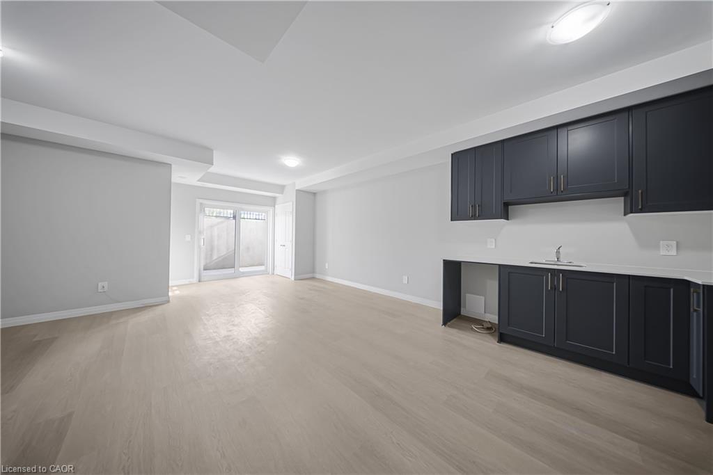 25-10 South Creek Drive, Kitchener, ON - Indoor