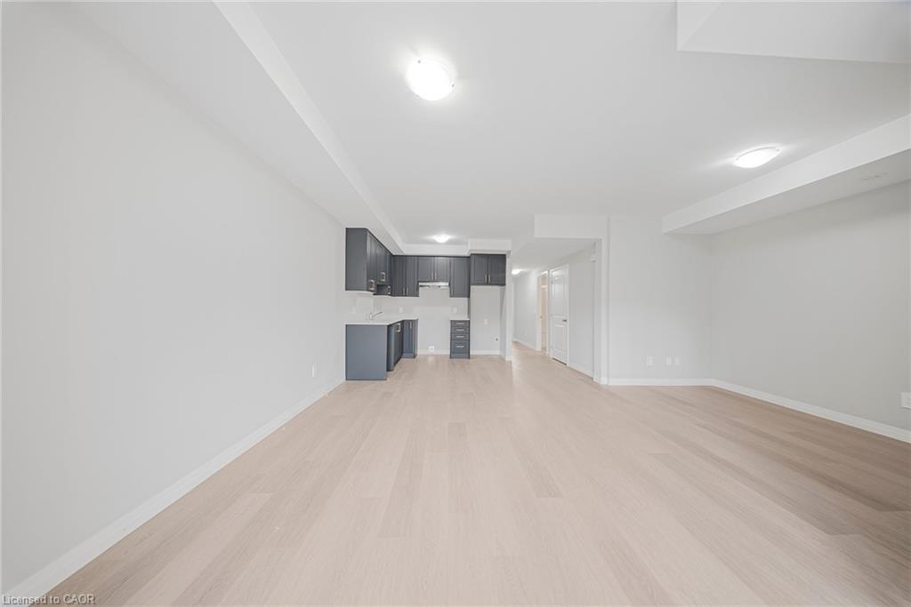 25-10 South Creek Drive, Kitchener, ON - Indoor Photo Showing Other Room