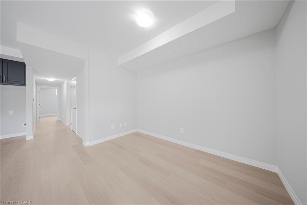 25-10 South Creek Drive, Kitchener, ON - Indoor Photo Showing Other Room
