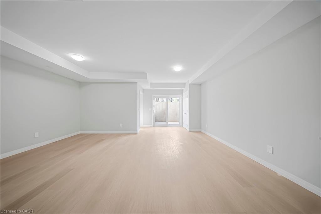 25-10 South Creek Drive, Kitchener, ON - Indoor Photo Showing Other Room