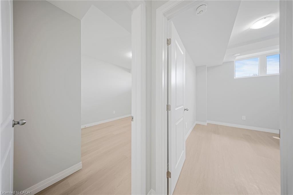 25-10 South Creek Drive, Kitchener, ON - Indoor Photo Showing Other Room