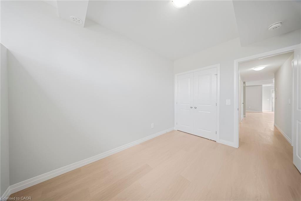 25-10 South Creek Drive, Kitchener, ON - Indoor Photo Showing Other Room