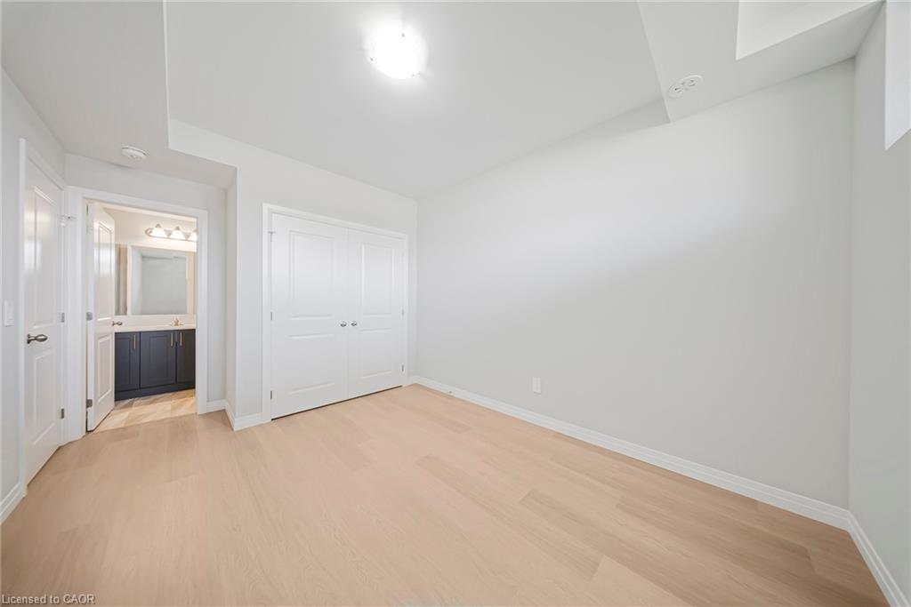 25-10 South Creek Drive, Kitchener, ON - Indoor Photo Showing Other Room