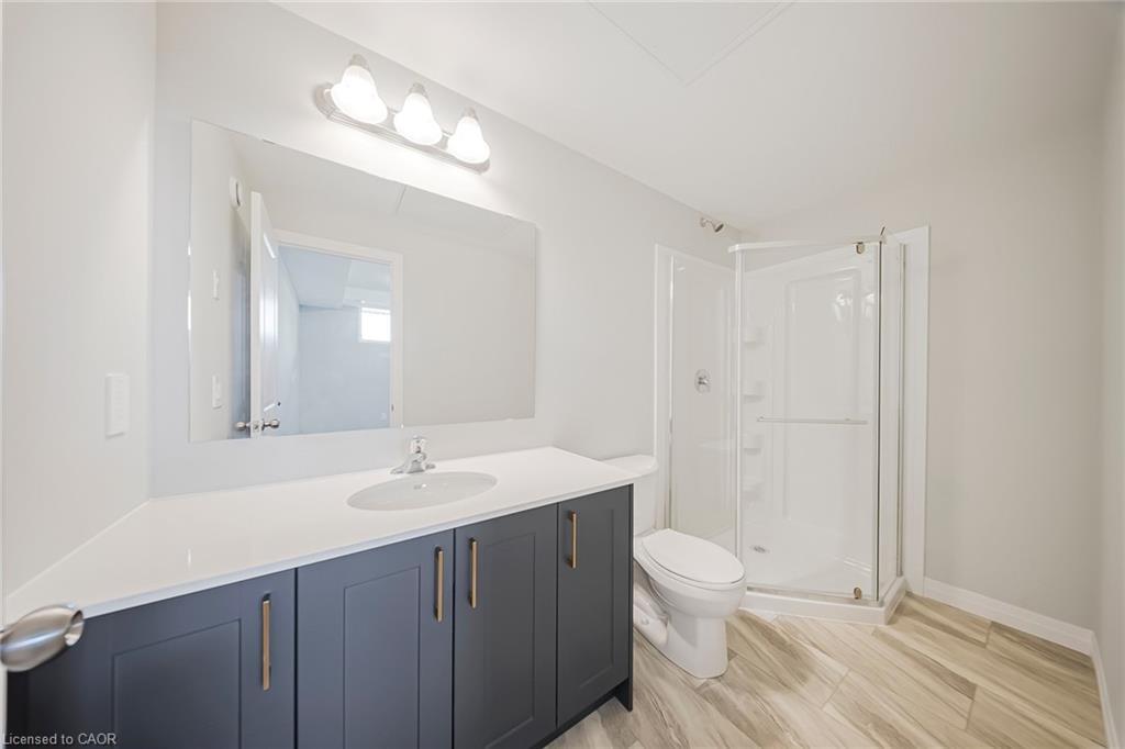 25-10 South Creek Drive, Kitchener, ON - Indoor Photo Showing Bathroom