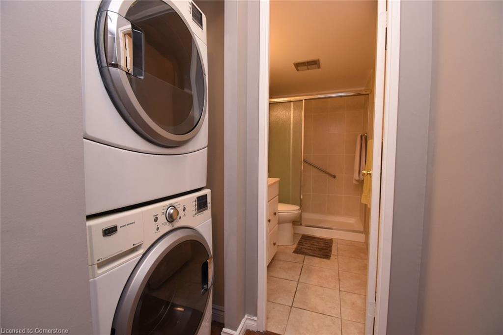 1610-2055 Upper Middle Road, Burlington, ON - Indoor Photo Showing Laundry Room