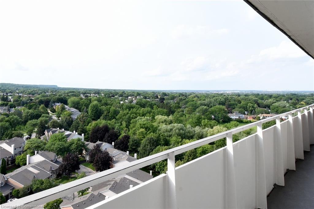 1610-2055 Upper Middle Road, Burlington, ON - Outdoor With View