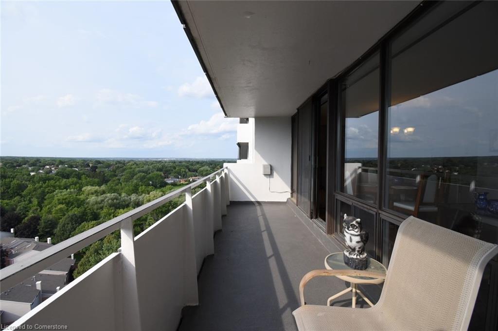 1610-2055 Upper Middle Road, Burlington, ON - Outdoor With Balcony With View With Exterior