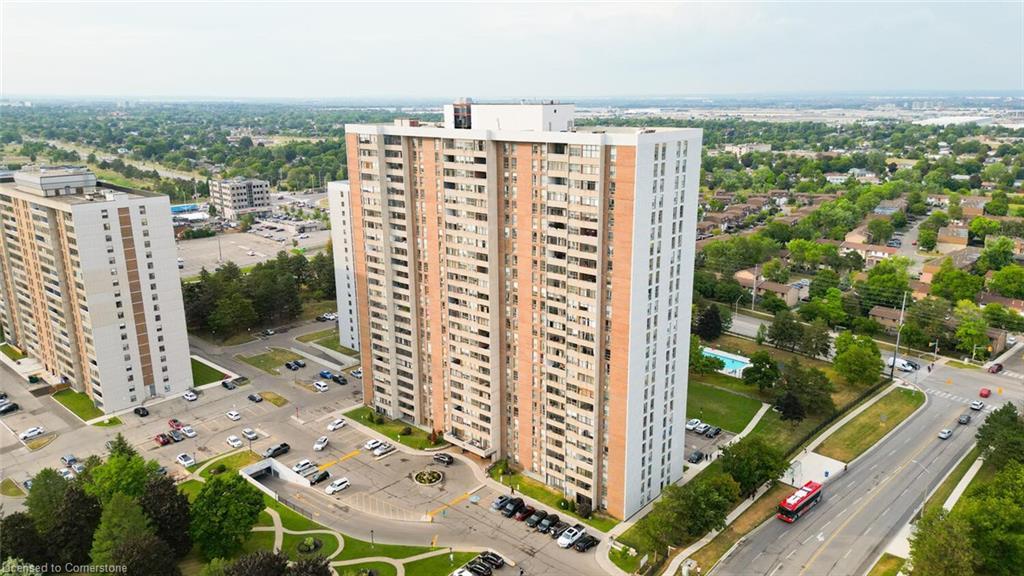 304-18 Knightsbridge Road, Peel, ON - Outdoor With View