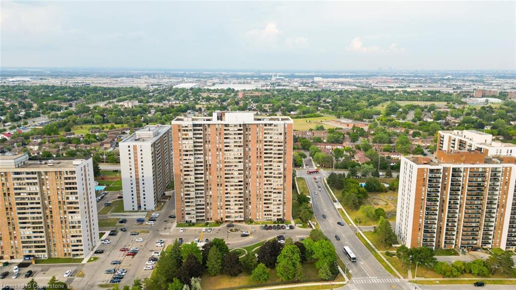 304-18 Knightsbridge Road, Peel, ON - Outdoor With View
