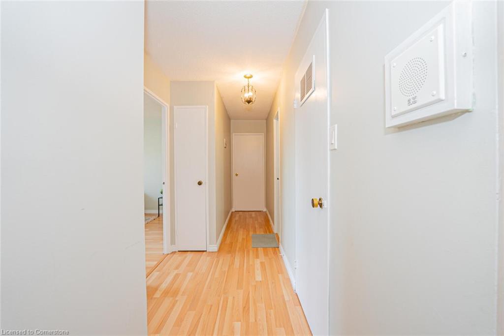 304-18 Knightsbridge Road, Peel, ON - Indoor Photo Showing Other Room