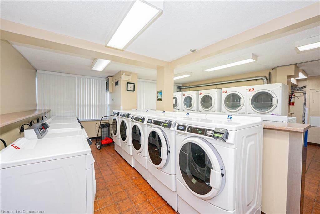 304-18 Knightsbridge Road, Peel, ON - Indoor Photo Showing Laundry Room