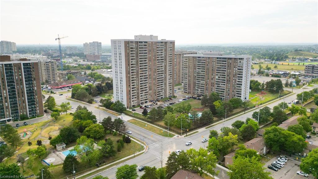 304-18 Knightsbridge Road, Peel, ON - Outdoor With View