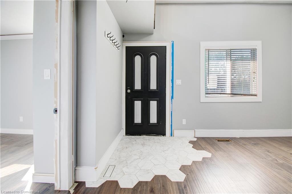 85 East 37Th Street, Hamilton, ON - Indoor Photo Showing Other Room