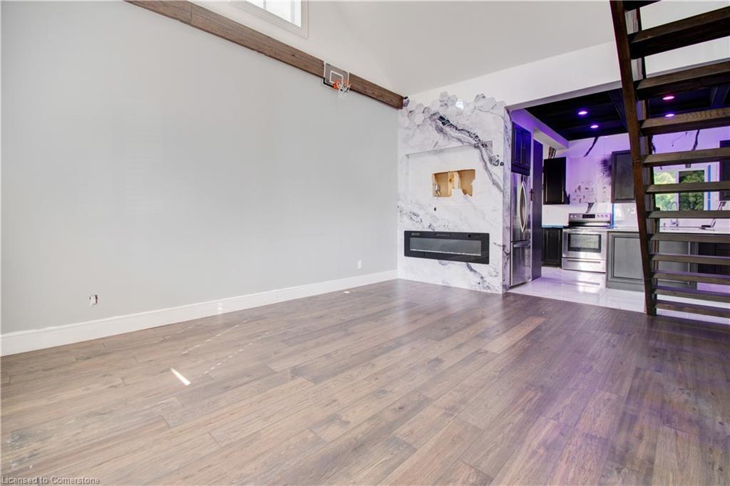 85 East 37Th Street, Hamilton, ON - Indoor With Fireplace