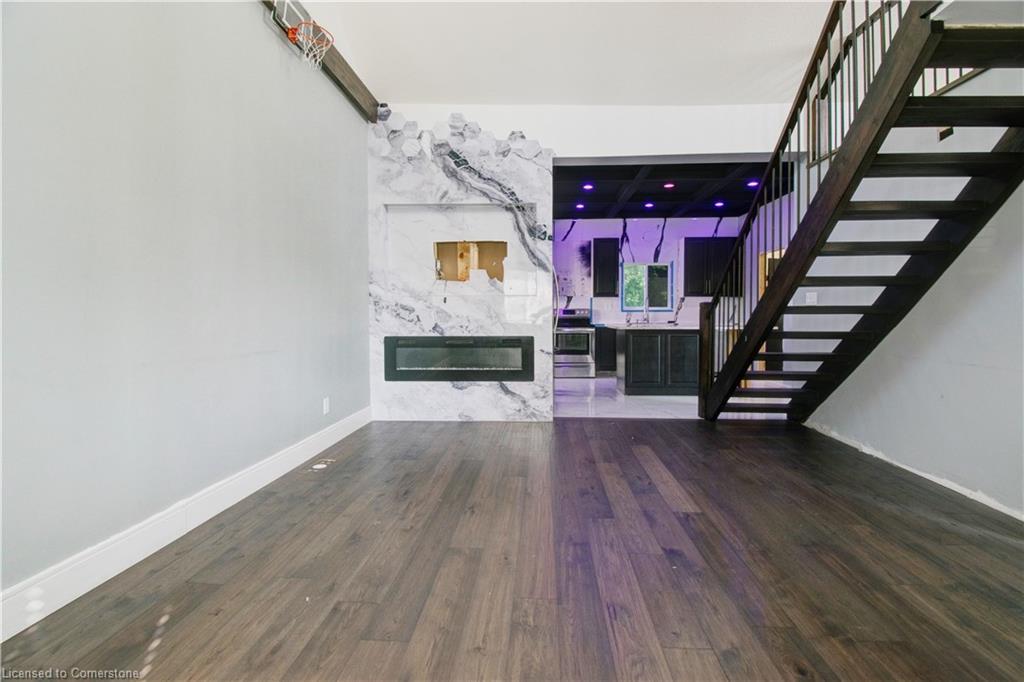 85 East 37Th Street, Hamilton, ON - Indoor With Fireplace