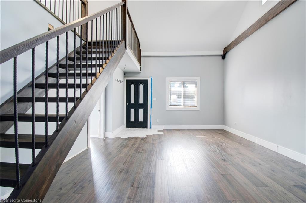 85 East 37Th Street, Hamilton, ON - Indoor Photo Showing Other Room