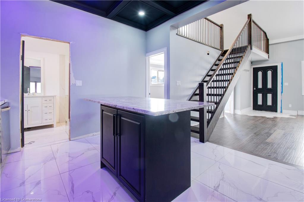 85 East 37Th Street, Hamilton, ON - Indoor Photo Showing Other Room