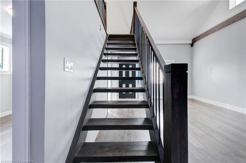 85 East 37Th Street, Hamilton, ON - Indoor Photo Showing Other Room