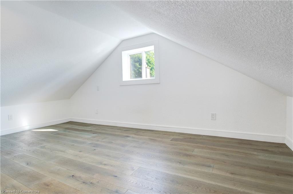 85 East 37Th Street, Hamilton, ON - Indoor Photo Showing Other Room