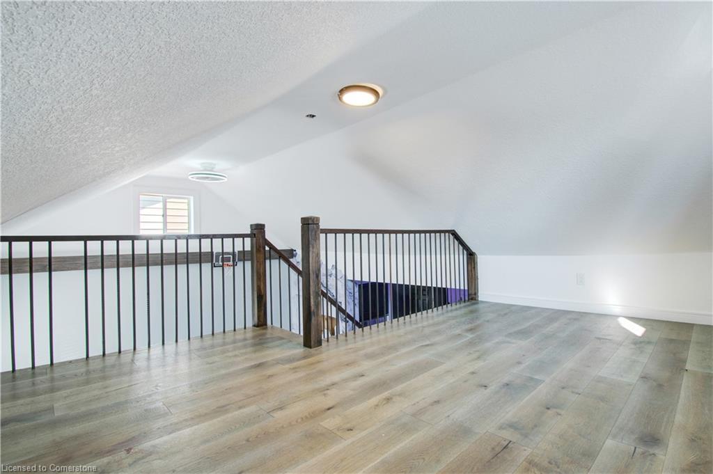 85 East 37Th Street, Hamilton, ON - Indoor Photo Showing Other Room