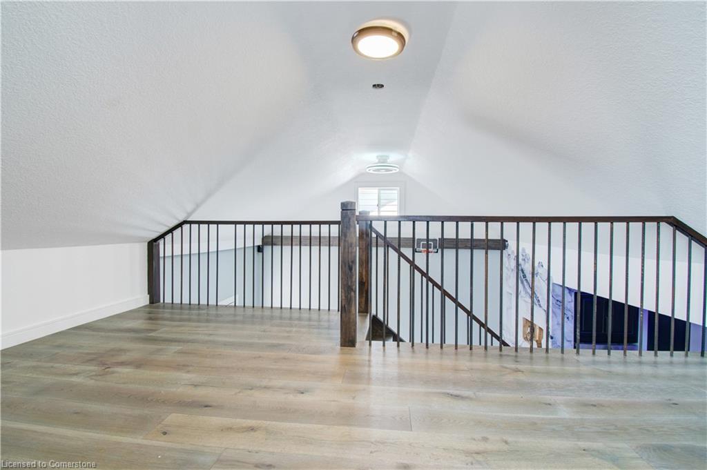 85 East 37Th Street, Hamilton, ON - Indoor Photo Showing Other Room