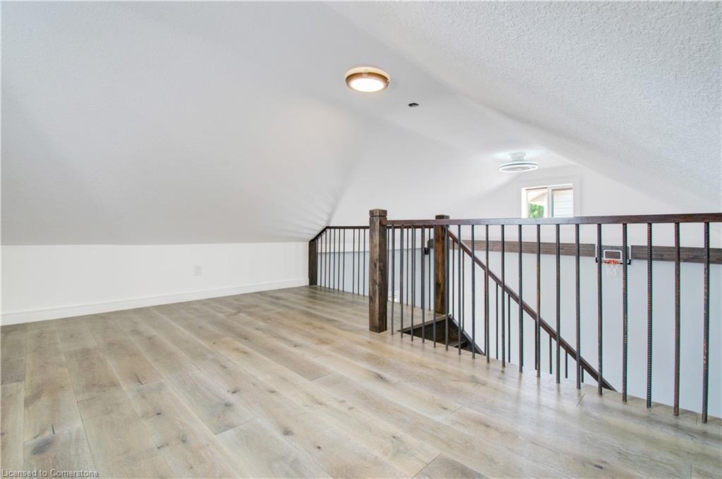85 East 37Th Street, Hamilton, ON - Indoor Photo Showing Other Room