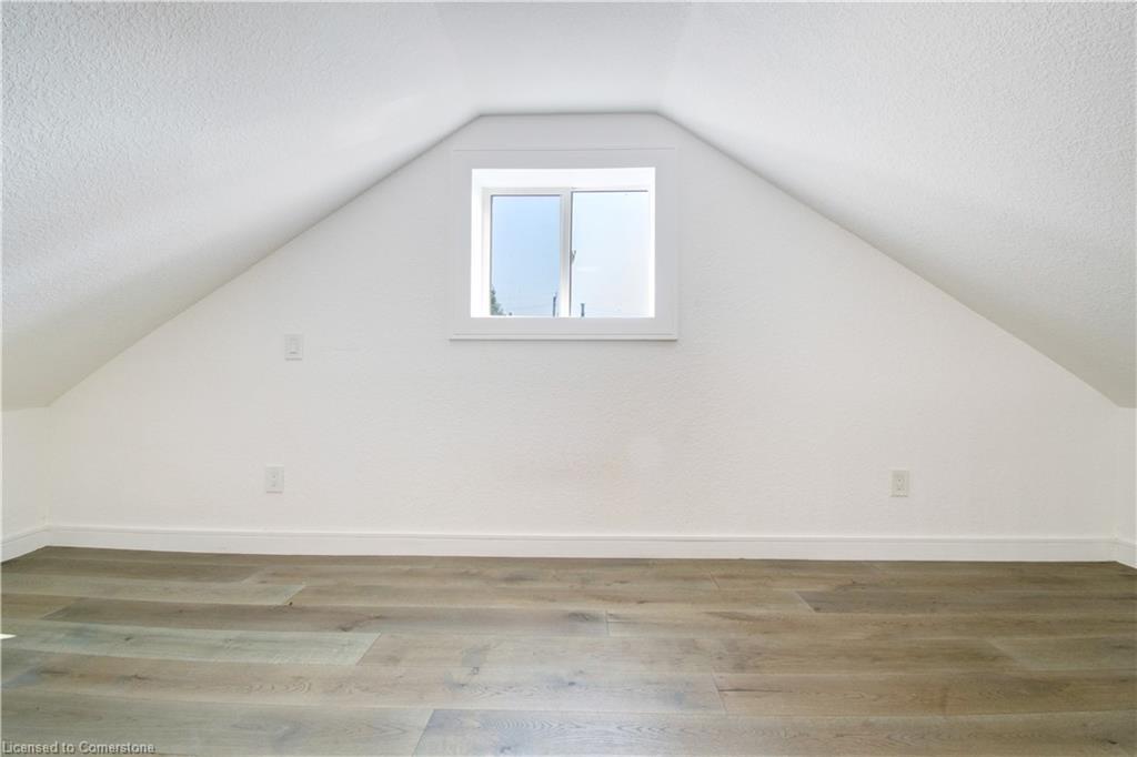 85 East 37Th Street, Hamilton, ON - Indoor Photo Showing Other Room