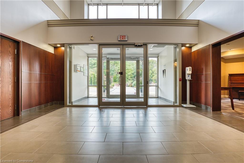 103-400 Romeo Street N, Stratford, ON - Indoor Photo Showing Other Room