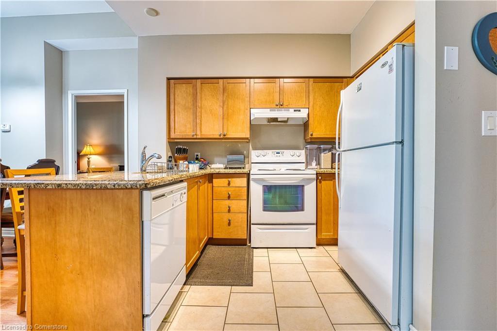 103-400 Romeo Street N, Stratford, ON - Indoor Photo Showing Kitchen