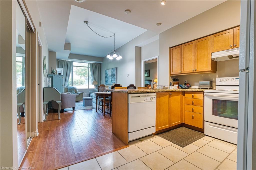 103-400 Romeo Street N, Stratford, ON - Indoor Photo Showing Kitchen