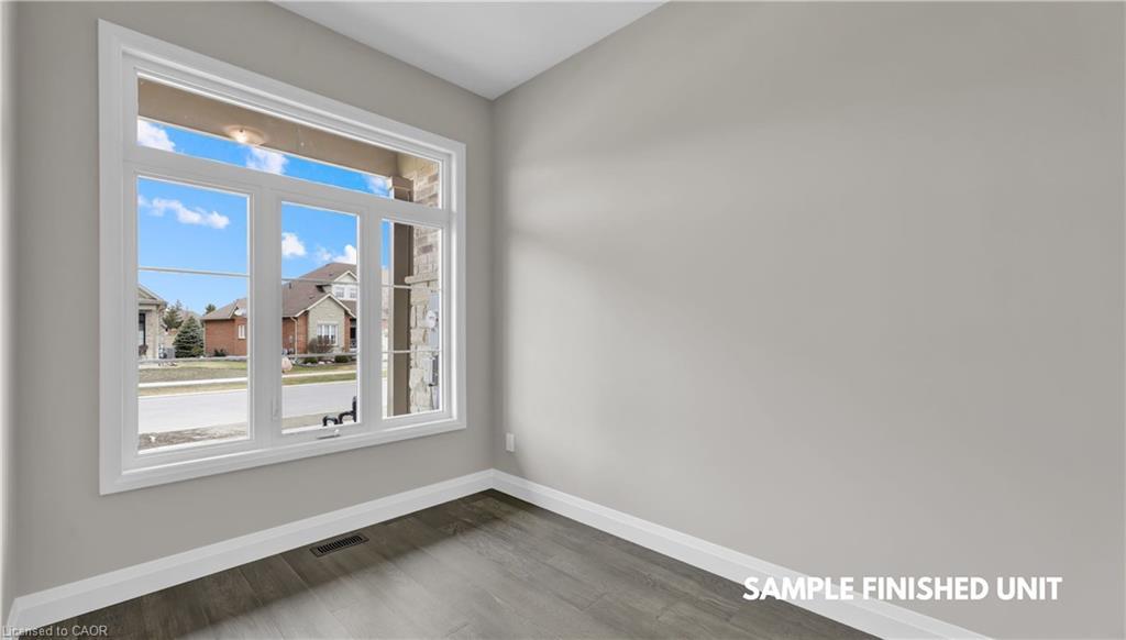 924 Garden Court Crescent, Woodstock, ON - Indoor Photo Showing Other Room