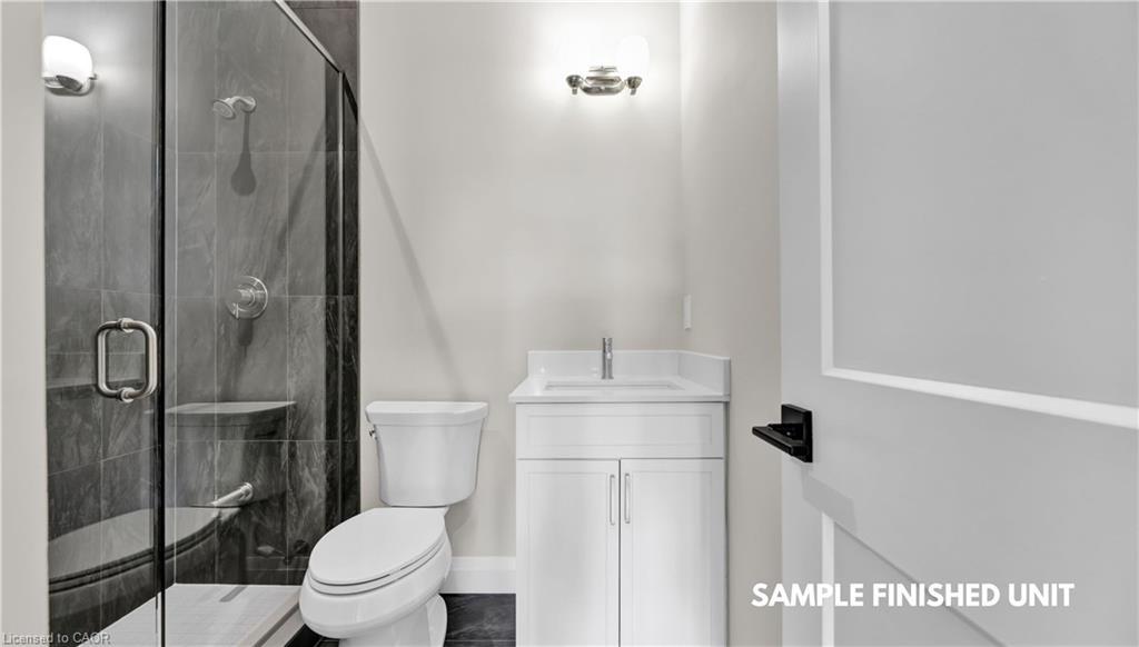 924 Garden Court Crescent, Woodstock, ON - Indoor Photo Showing Bathroom